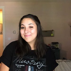 Meet your Posher, Makayla